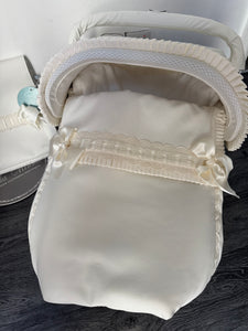 Leatherette Cream Ruffle Artenas Car Seat Set