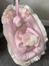 Load image into Gallery viewer, Luxury Vienna Bouncer Baby Chair