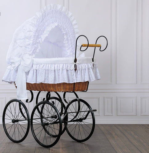 White Charlotte Vintage Bassinet