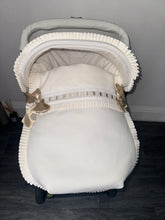 Load image into Gallery viewer, Cream Extra Ruffle Artenas Car Seat Set