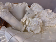 Load image into Gallery viewer, Satin lace &amp; flowers Luxury Hospital Set