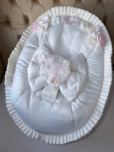 Load image into Gallery viewer, Luxury Raina Bouncer Baby Chair