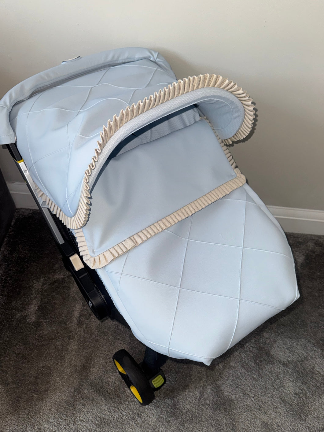 Diamond Stitch Frill leatherette Car Seat Set *various colours*