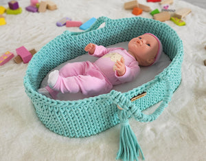 Mint dolls crochet Moses basket