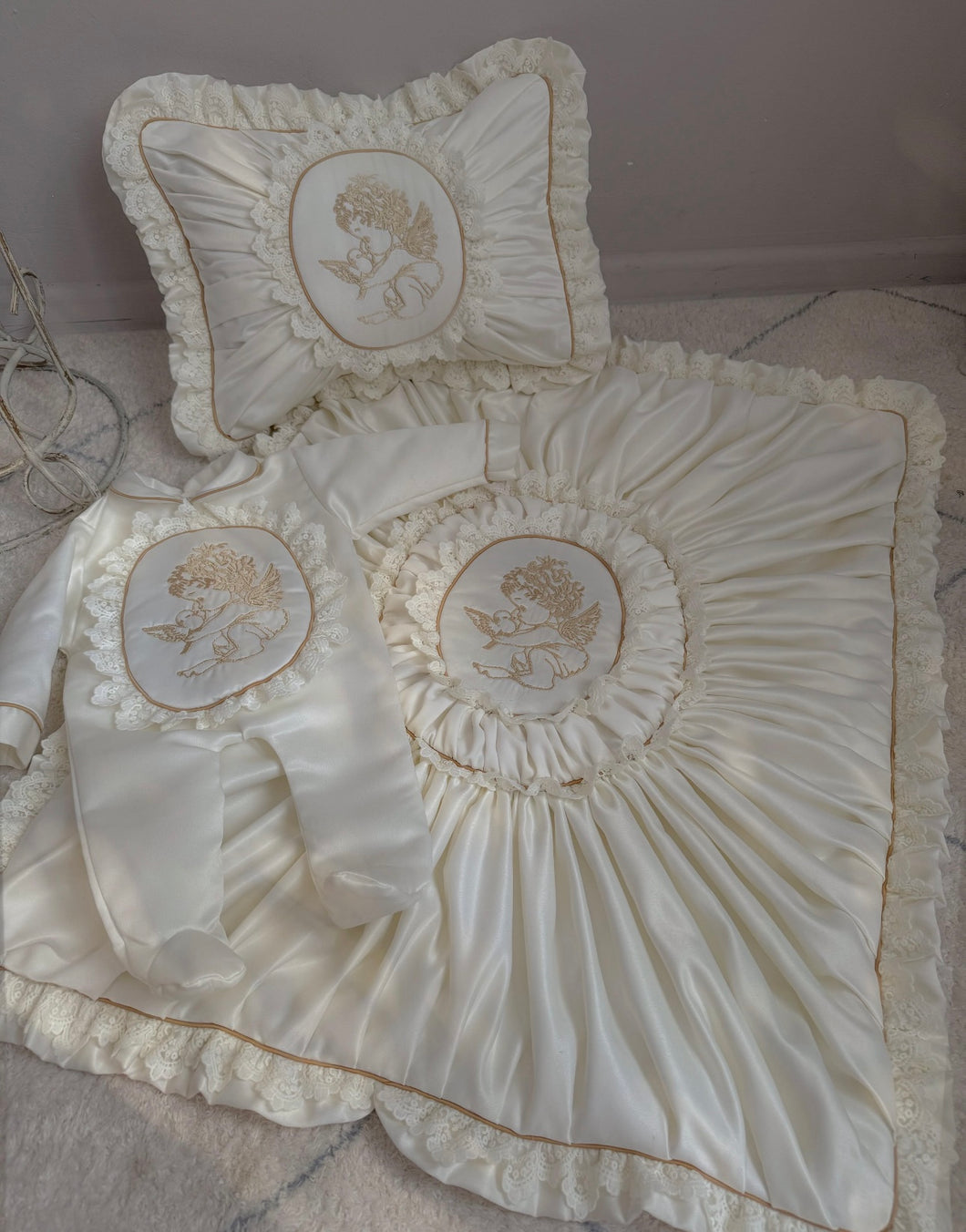 Cherub Embroidered Luxury Hospital Set
