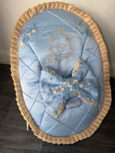 Load image into Gallery viewer, Luxury Levi Bouncer Baby Chair