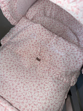 Load image into Gallery viewer, Floral Car Seat Set