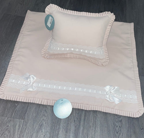 Artenas ruffle Blanket (various colours)