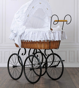 Sisi Vintage Bassinet