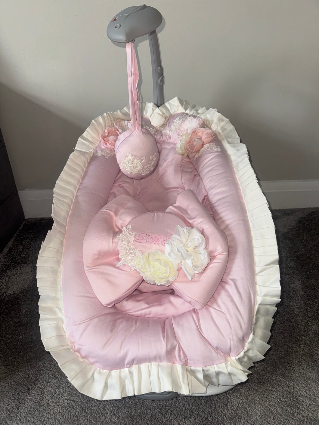 Luxury Vienna Bouncer Baby Chair