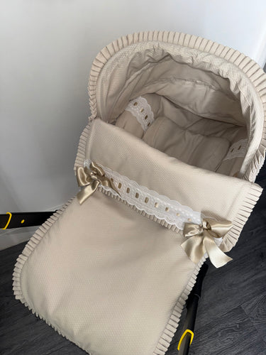 Material Camel Extra Ruffle Artenas Car Seat Set