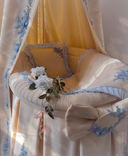 Load image into Gallery viewer, Beige &amp; Blue luxury full bassinet set