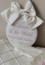 Load image into Gallery viewer, Welcome Sign Plaque