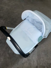 Load image into Gallery viewer, Double Blue Pompas leatherette Car Seat Set